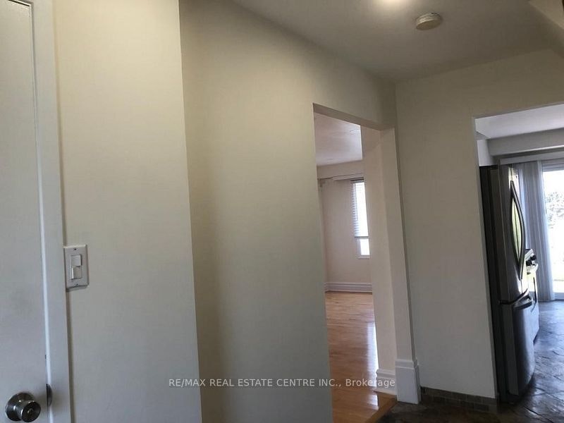 1538 Cuthbert Avenue, Mississauga, ON, L5M 3R5 - 9