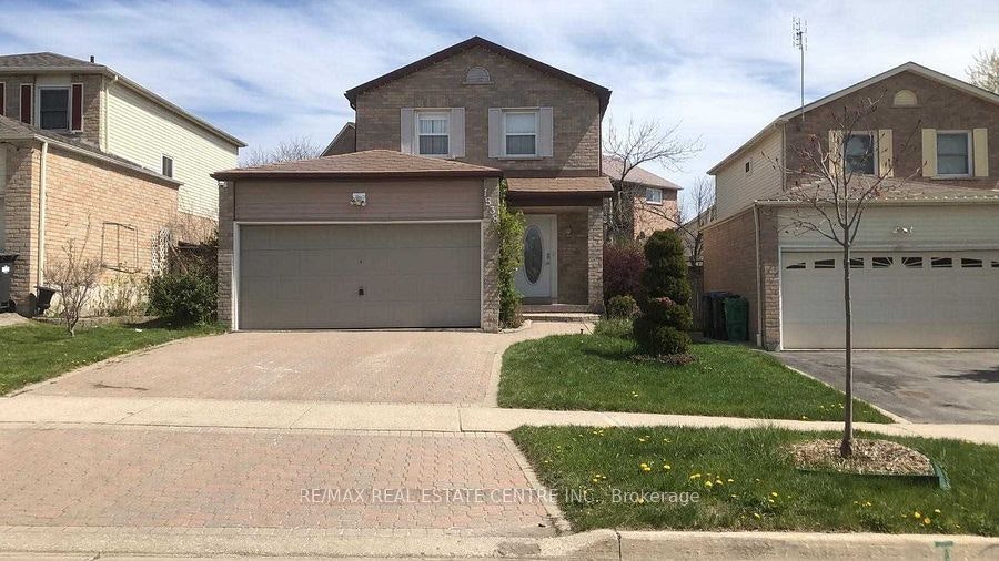 1538 Cuthbert Avenue, Mississauga, ON, L5M 3R5