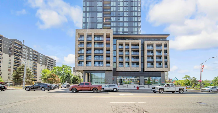 1714-86 Dundas Street E, Mississauga, ON, L5A 0B1