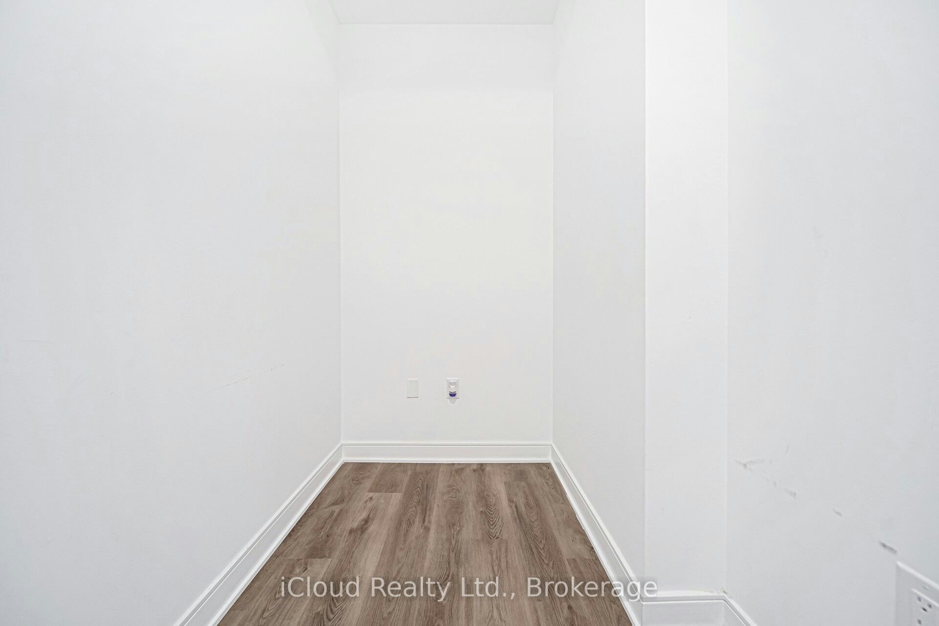 1714-86 Dundas Street E, Mississauga, ON, L5A 0B1 - 32