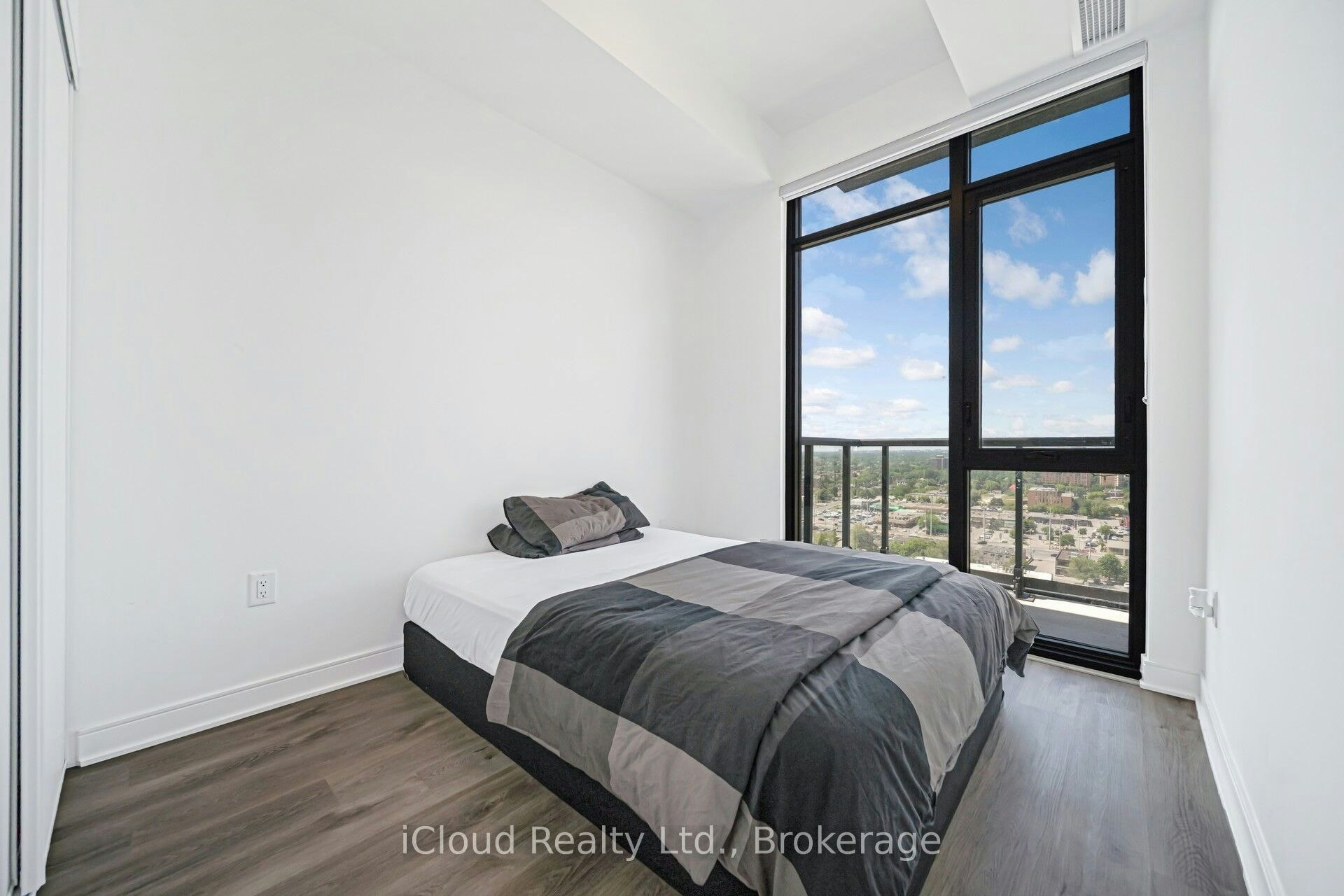 1714-86 Dundas Street E, Mississauga, ON, L5A 0B1 - 35