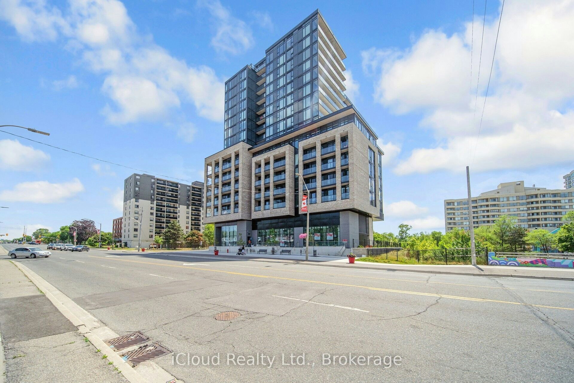 1714-86 Dundas Street E, Mississauga, ON, L5A 0B1 - 2