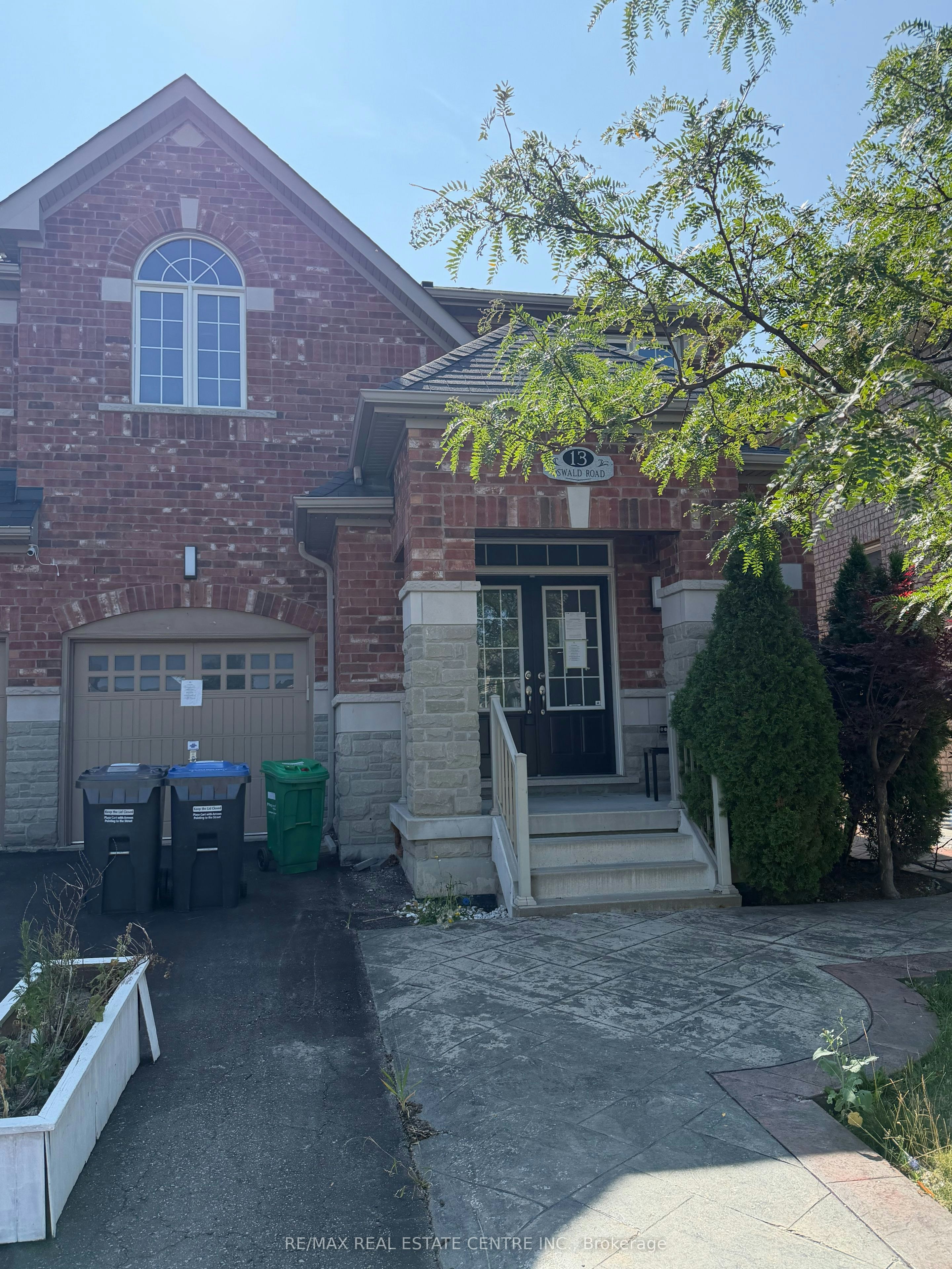 13 Oswald Road, Brampton, ON, L6P 0V9