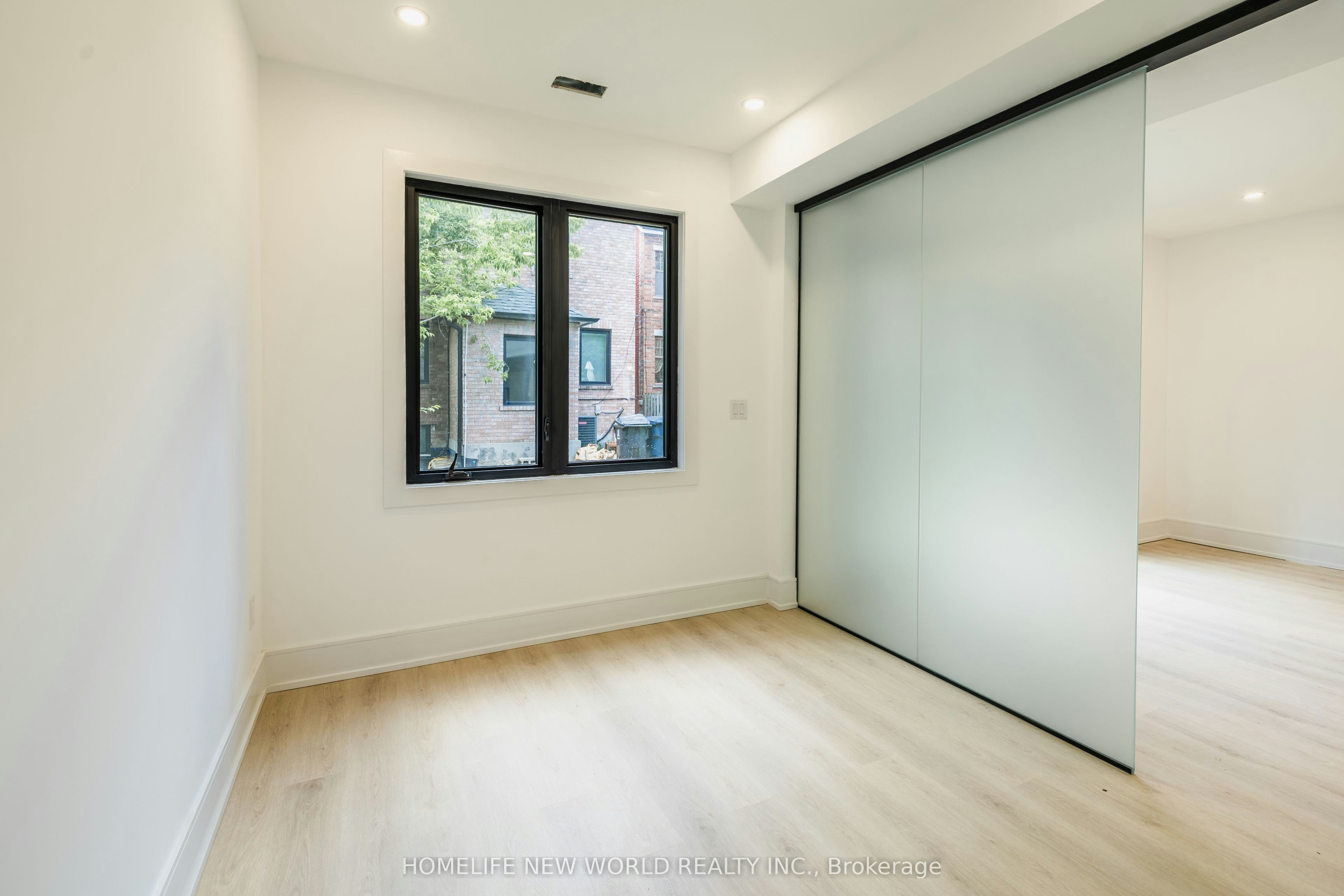 Laneway-679 Gladstone Avenue, Toronto, ON, M6H 3J5 - 3