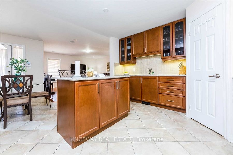 31 Bleasdale Avenue S, Brampton, ON, L7A 0P5 - 3