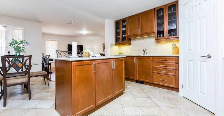 31 Bleasdale Avenue S, Brampton, ON, L7A 0P5 - 3