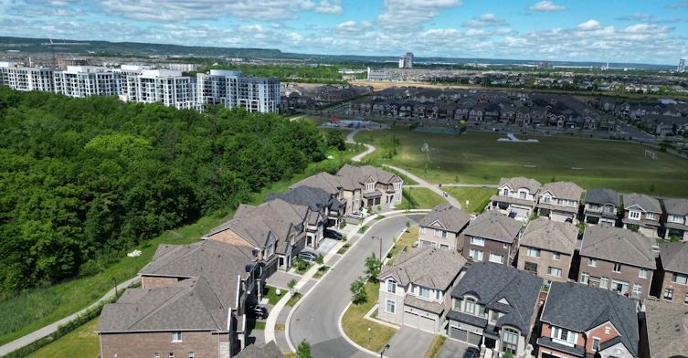 Main-866 Magnolia Terrace, Milton, ON, L9E 1R2 - 47