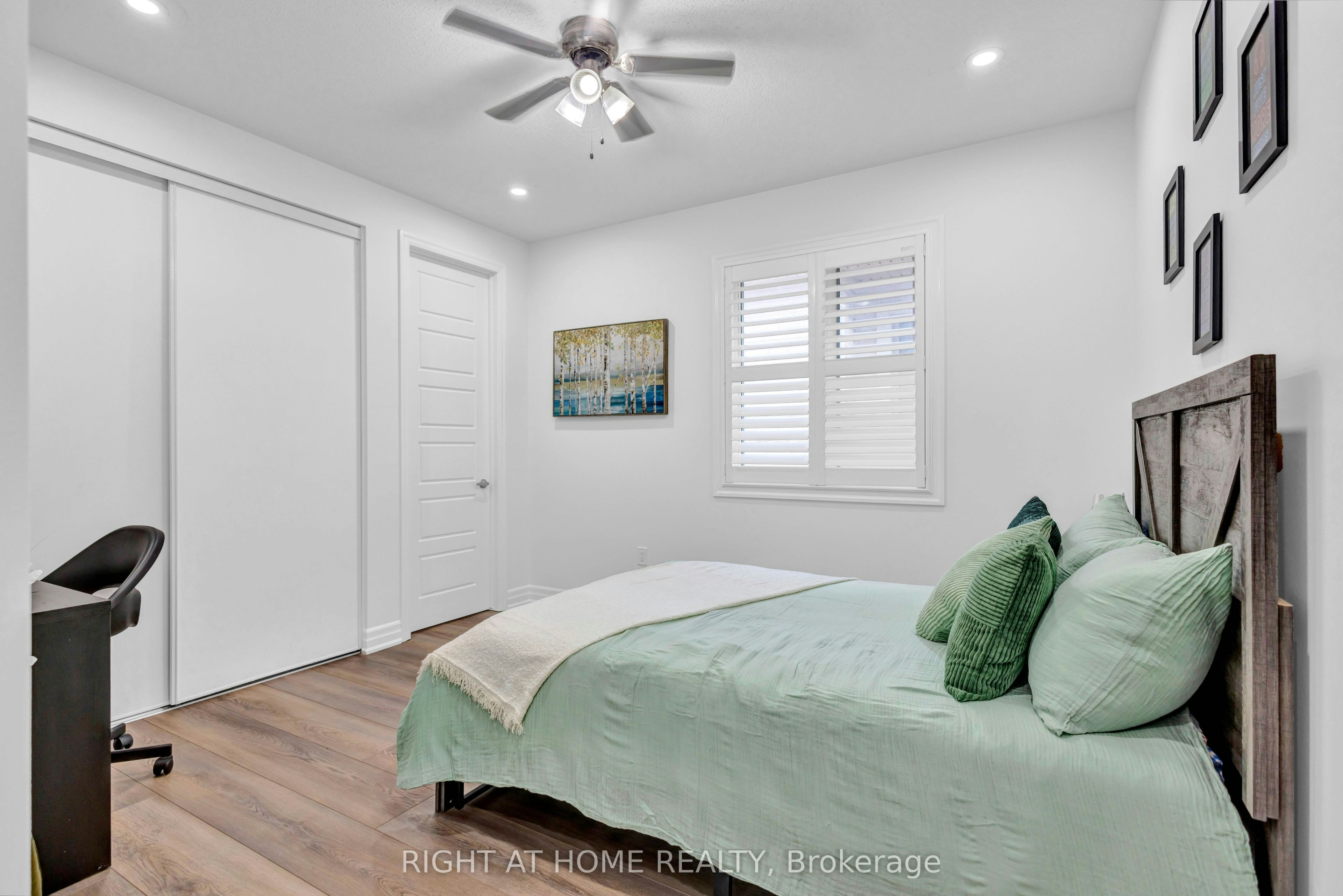 Main-866 Magnolia Terrace, Milton, ON, L9E 1R2 - 38