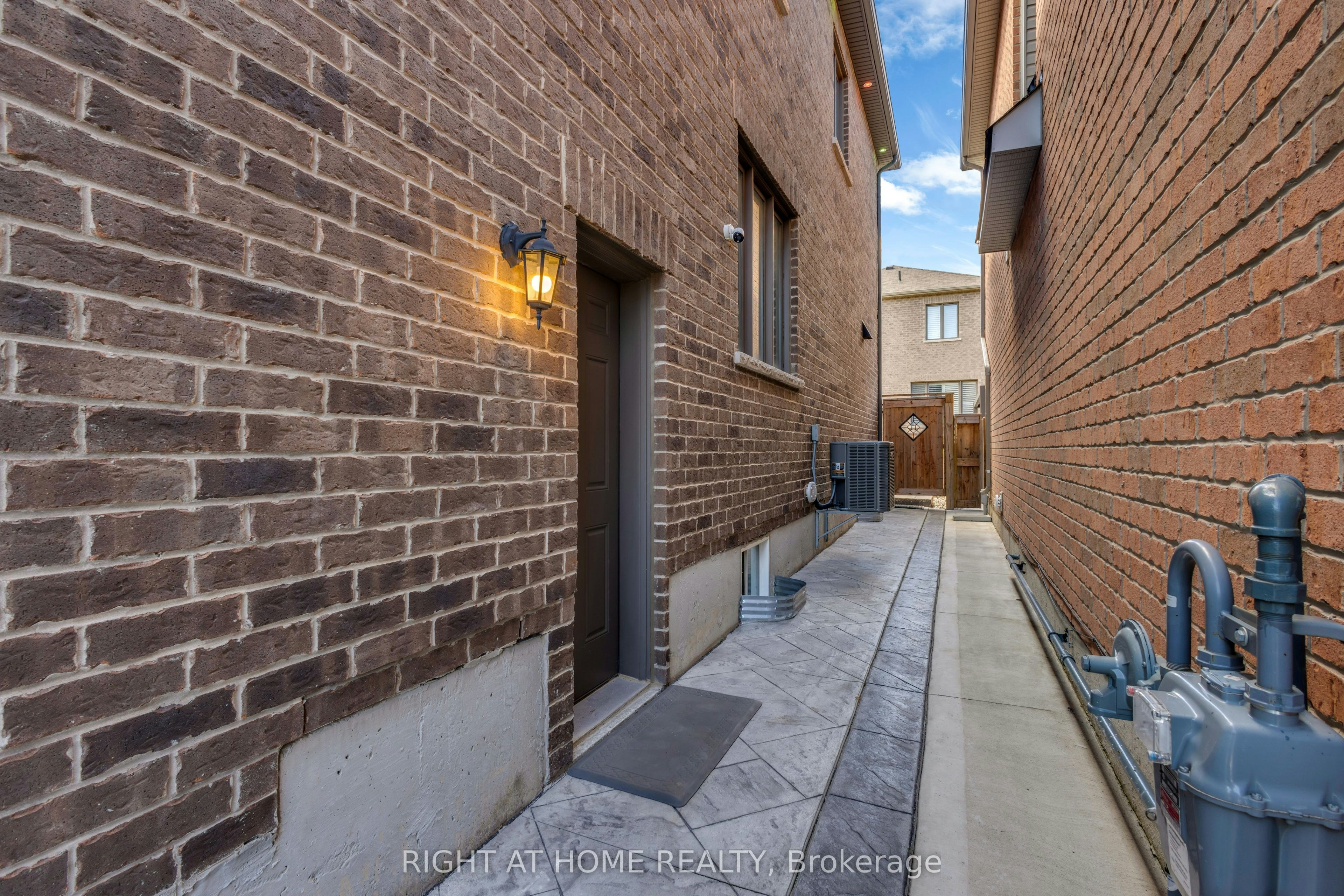 Main-866 Magnolia Terrace, Milton, ON, L9E 1R2 - 46