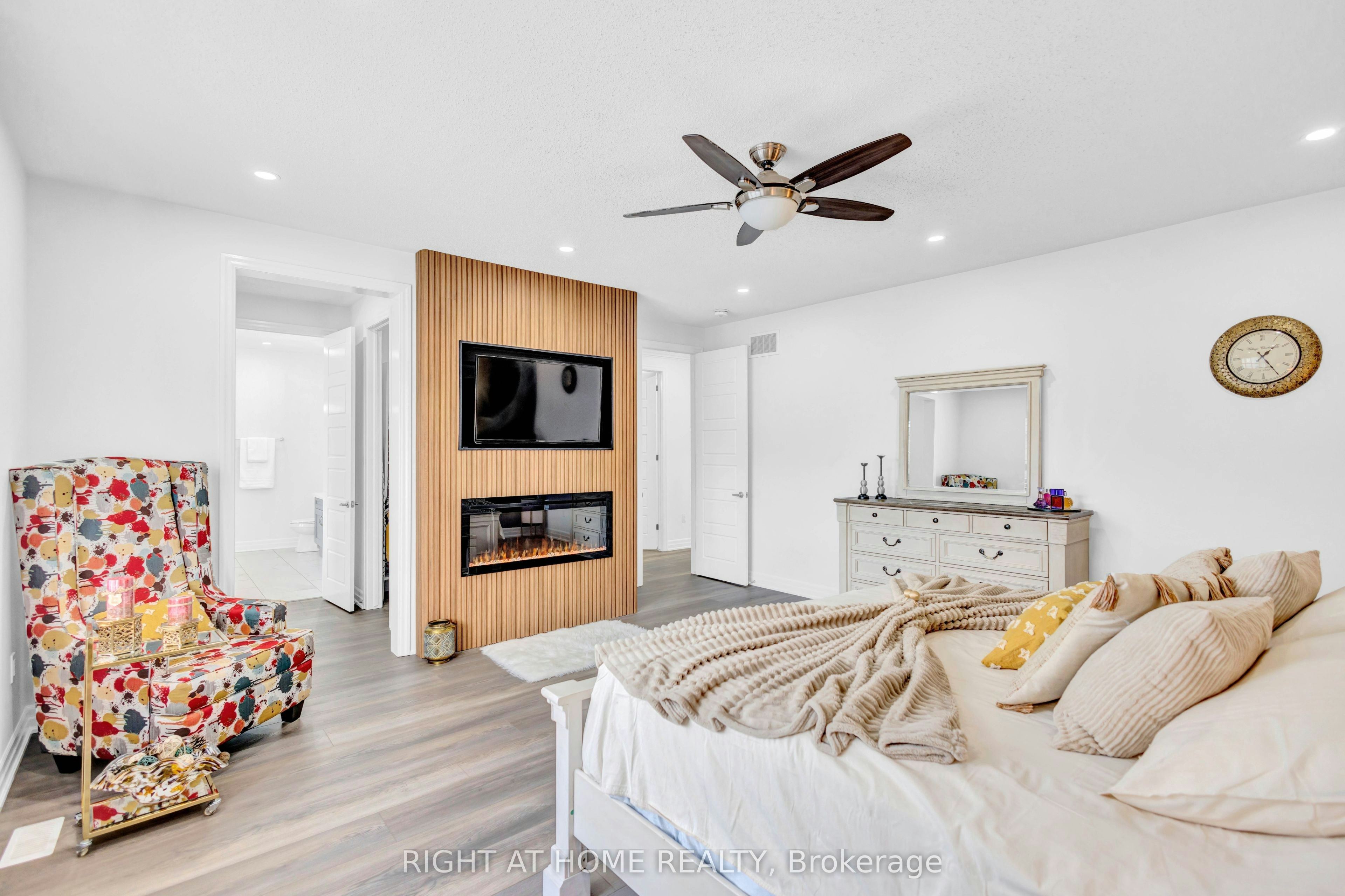 Main-866 Magnolia Terrace, Milton, ON, L9E 1R2 - 30