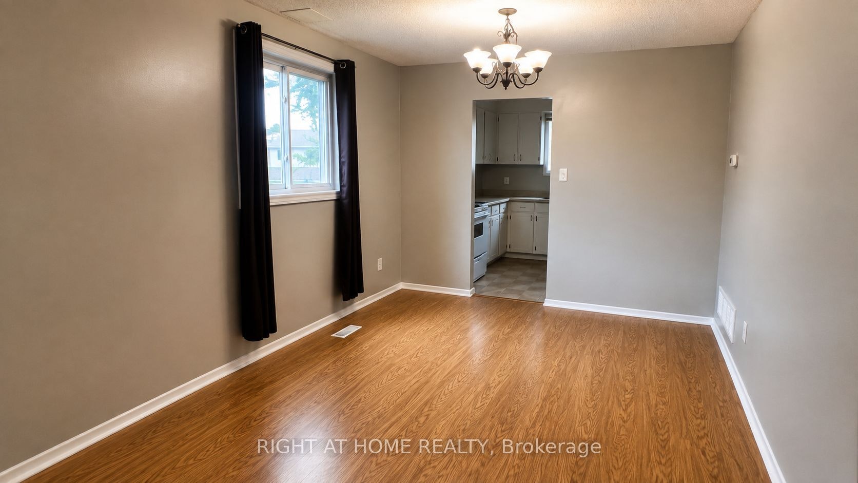569 Hayward Crescent, Milton, ON, L9T 4T8 - 4