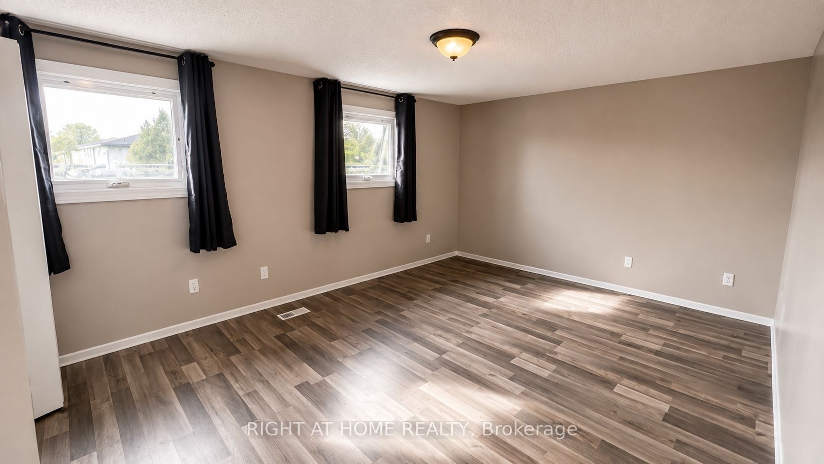 569 Hayward Crescent, Milton, ON, L9T 4T8 - 9