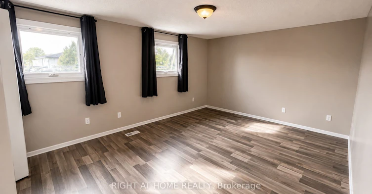 569 Hayward Crescent, Milton, ON, L9T 4T8 - 9