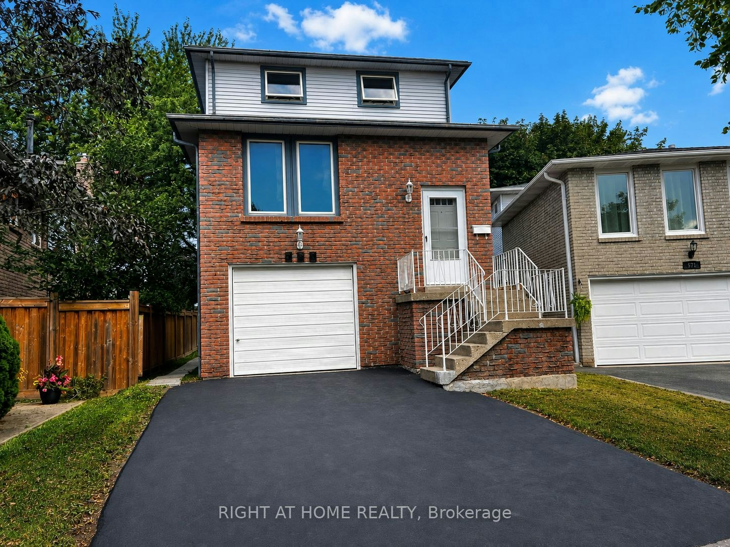 569 Hayward Crescent, Milton, ON, L9T 4T8