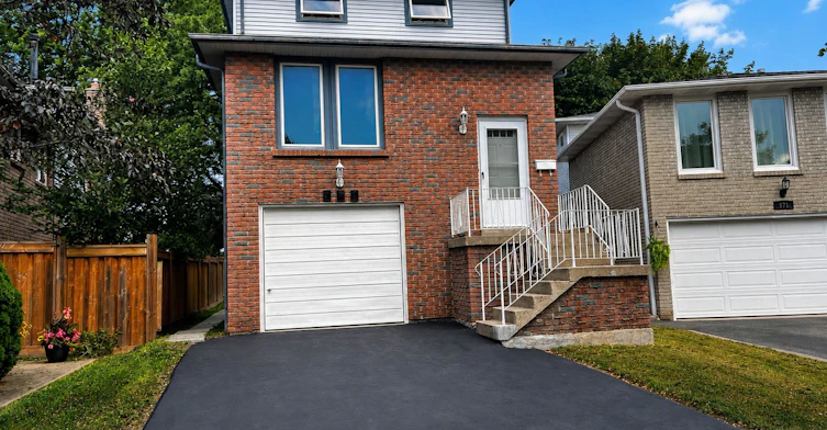 569 Hayward Crescent, Milton, ON, L9T 4T8