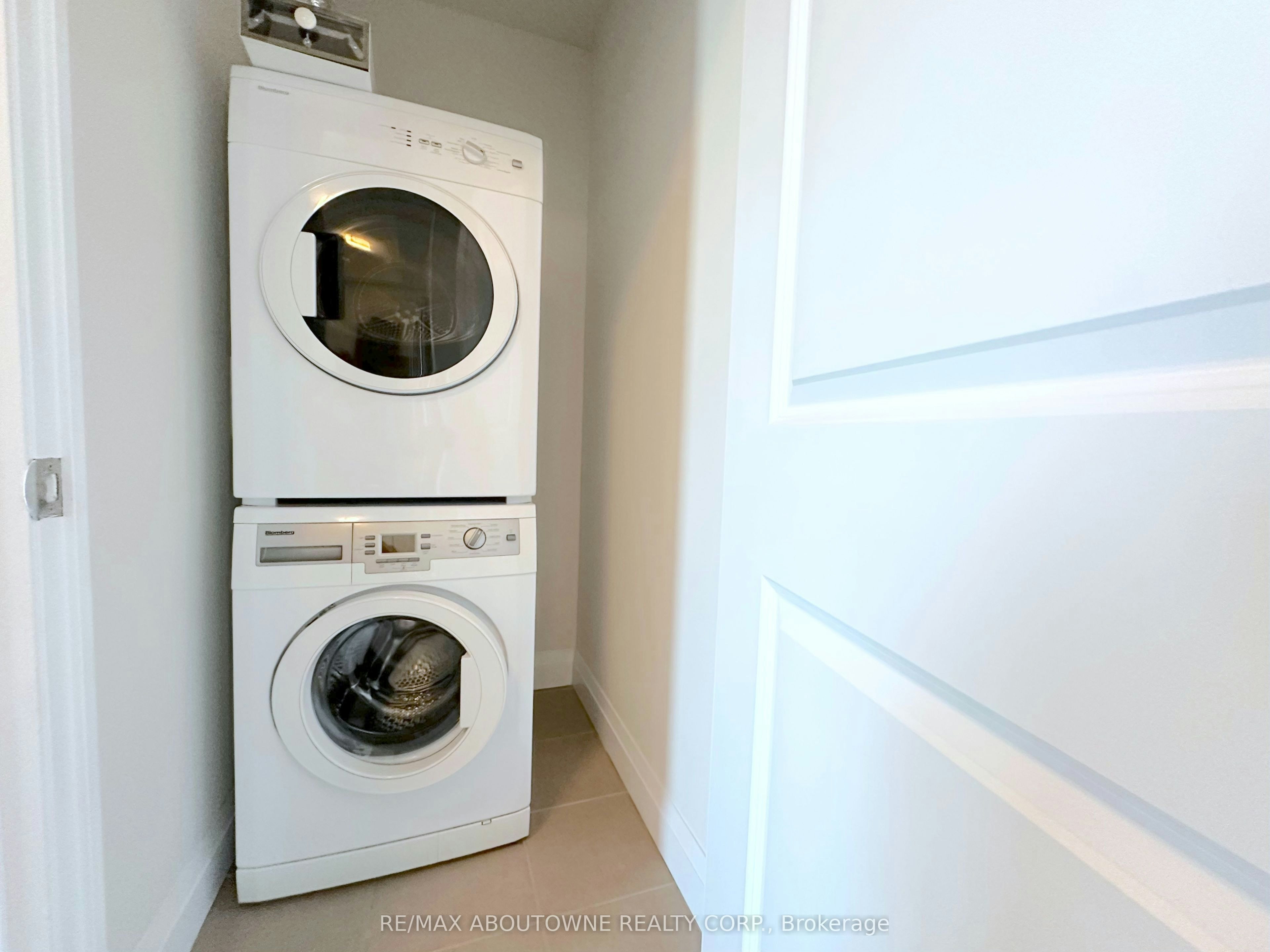 726-2333 Taunton Road, Oakville, ON, L6H 0N5 - 16
