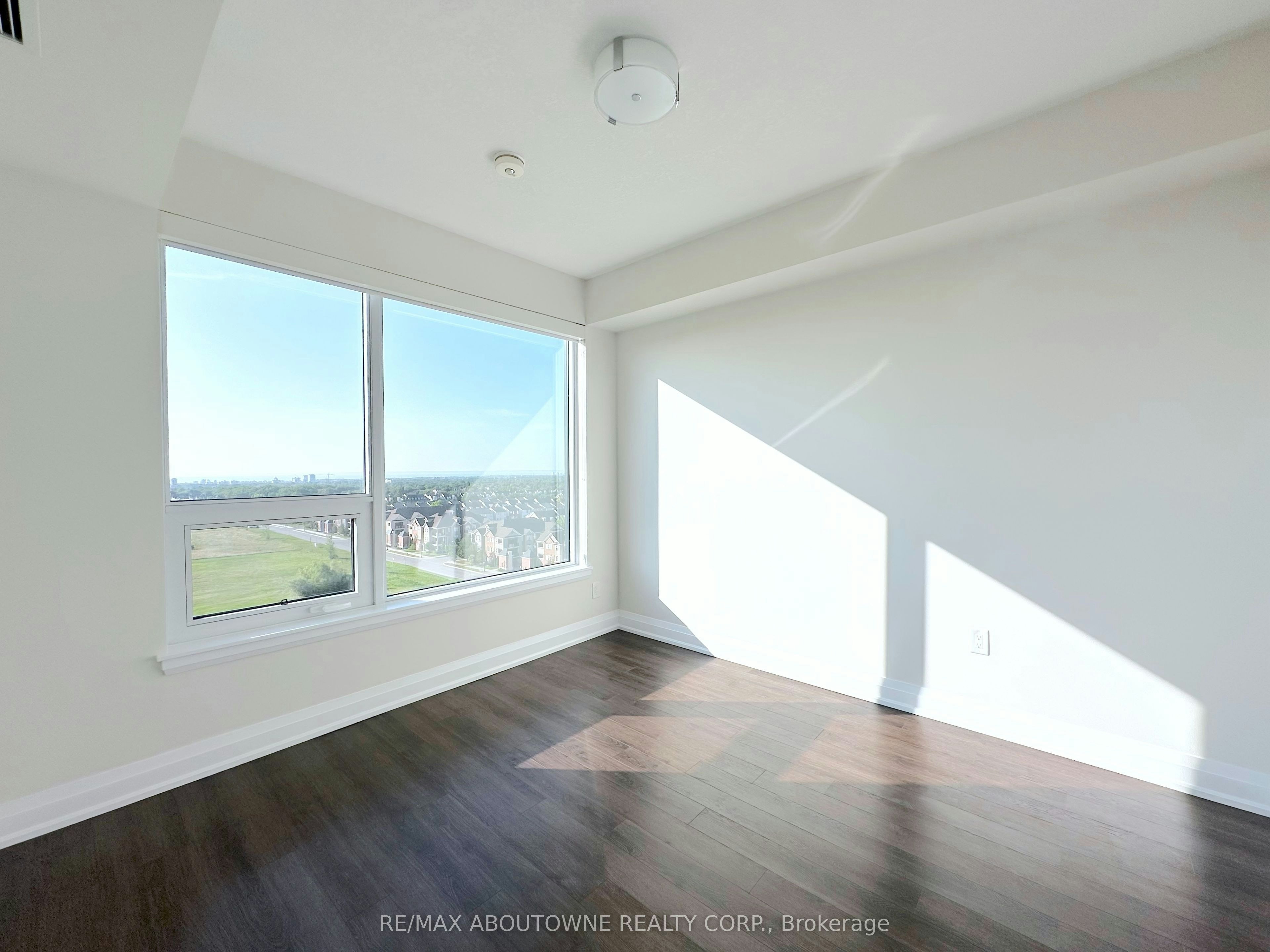 1006-2333 Taunton Road, Oakville, ON, L6H 0N5 - 11