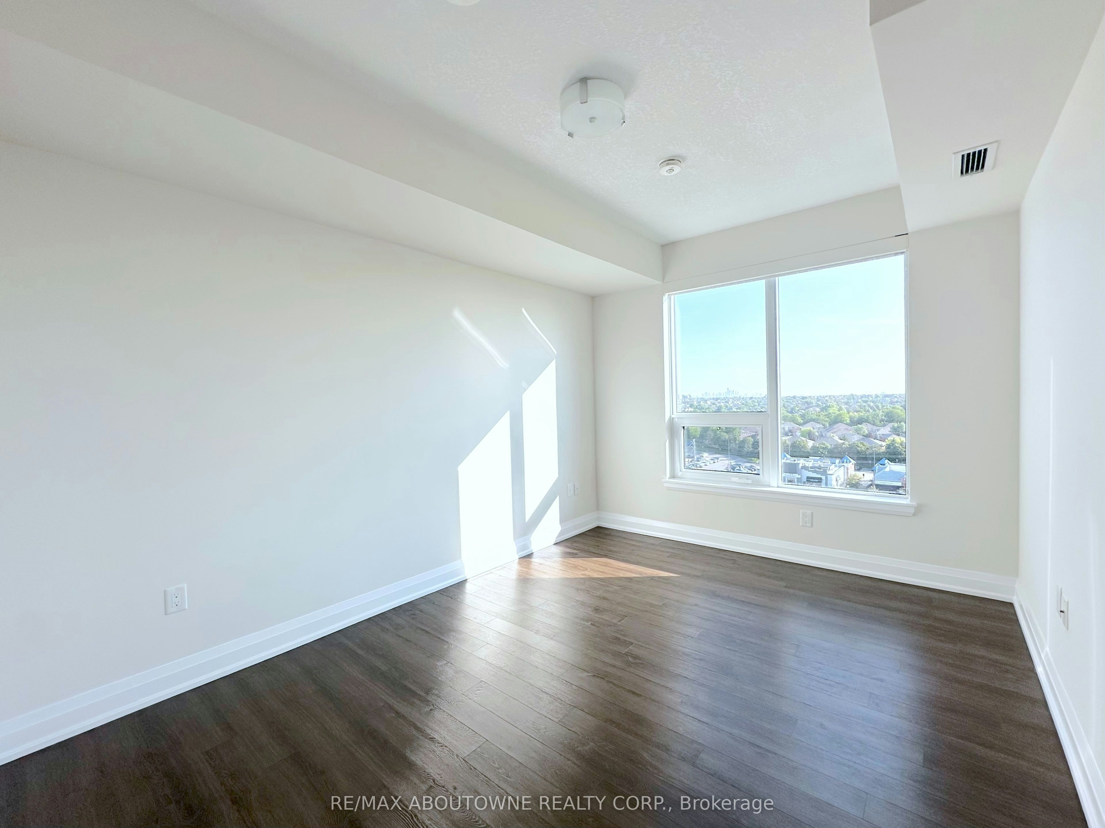 1006-2333 Taunton Road, Oakville, ON, L6H 0N5 - 7