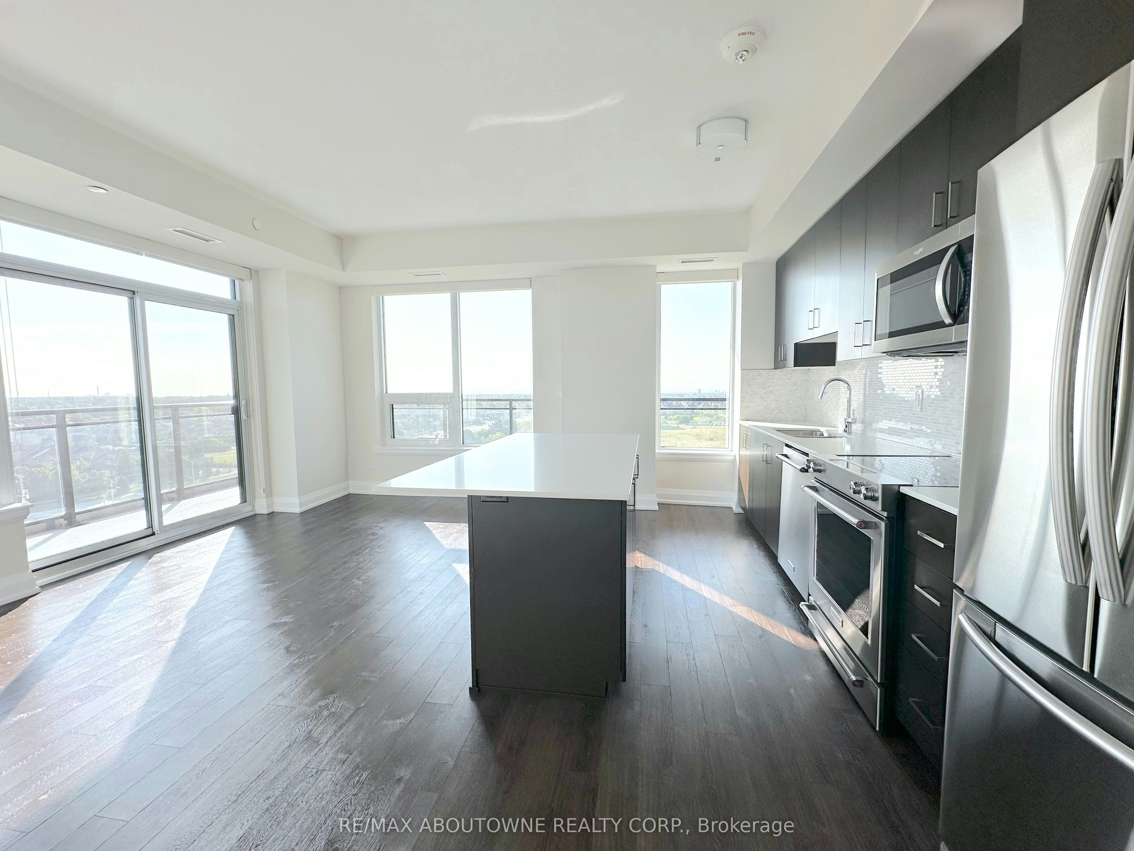 1006-2333 Taunton Road, Oakville, ON, L6H 0N5 - 3