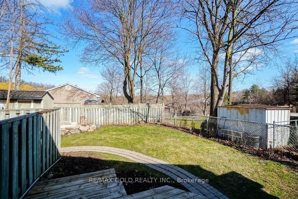 4 Adamson Street S, Halton Hills, ON, L0P 0A2 - 6