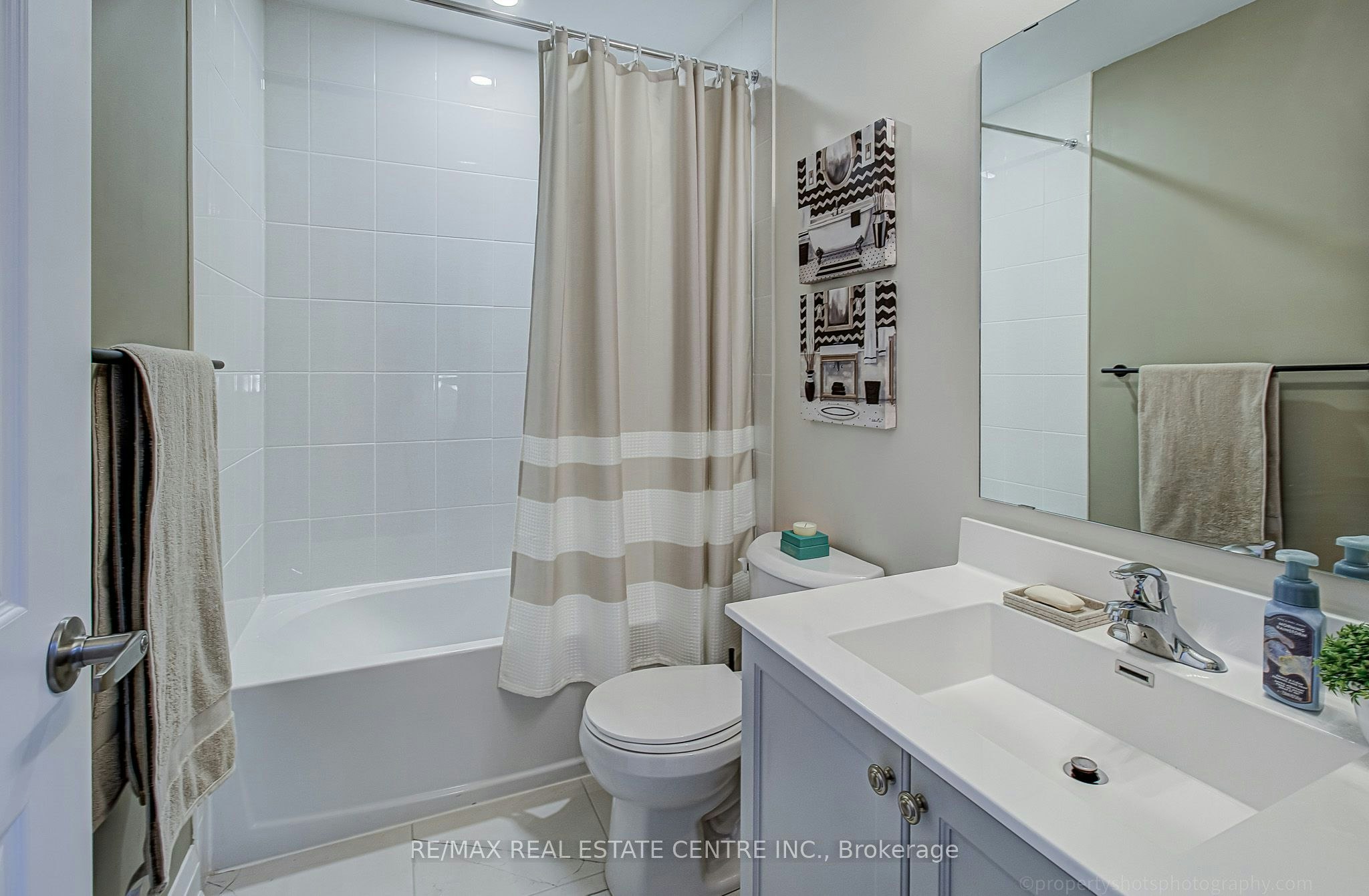 116-1569 Rose Way, Milton, ON, L9E 1N4 - 22