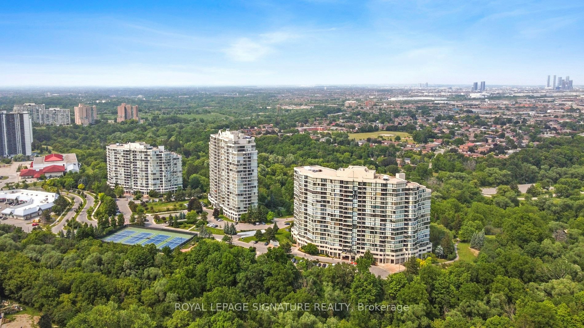407-3 Rowntree Road, Toronto, ON, M9V 5G8