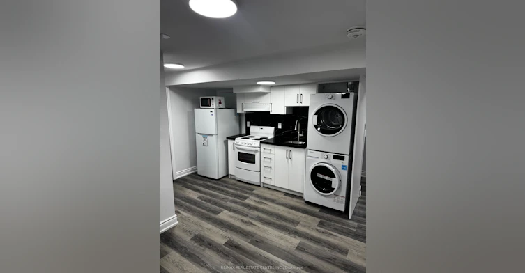 Lower Level-1025 Blairholm Avenue, Mississauga, ON, L5C 1G5 - 10