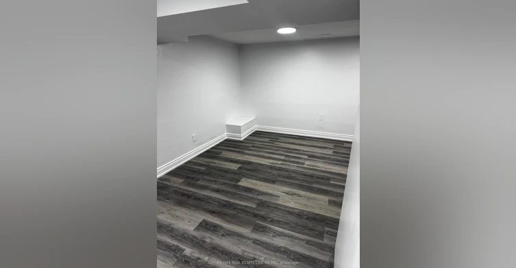 Lower Level-1025 Blairholm Avenue, Mississauga, ON, L5C 1G5 - 5