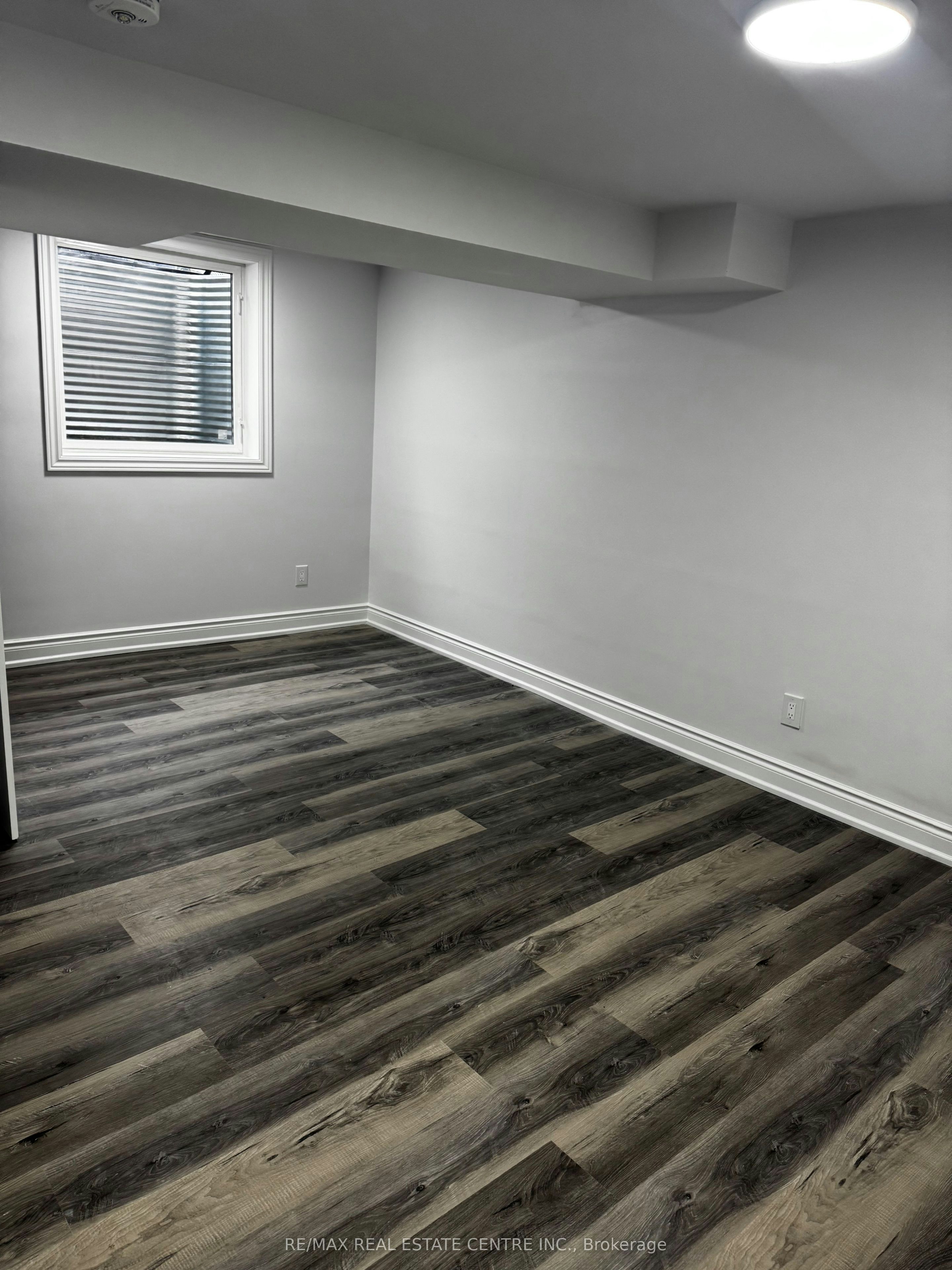 Lower Level-1025 Blairholm Avenue, Mississauga, ON, L5C 1G5 - 6