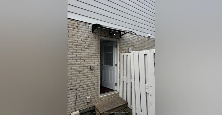 Lower Level-1025 Blairholm Avenue, Mississauga, ON, L5C 1G5 - 3