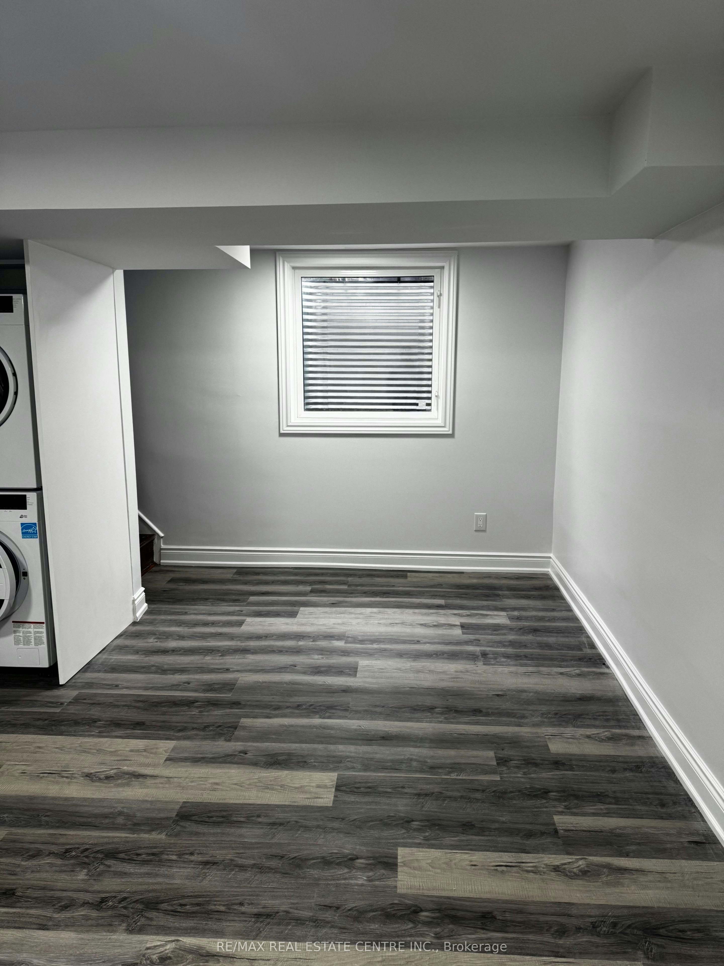 Lower Level-1025 Blairholm Avenue, Mississauga, ON, L5C 1G5 - 7