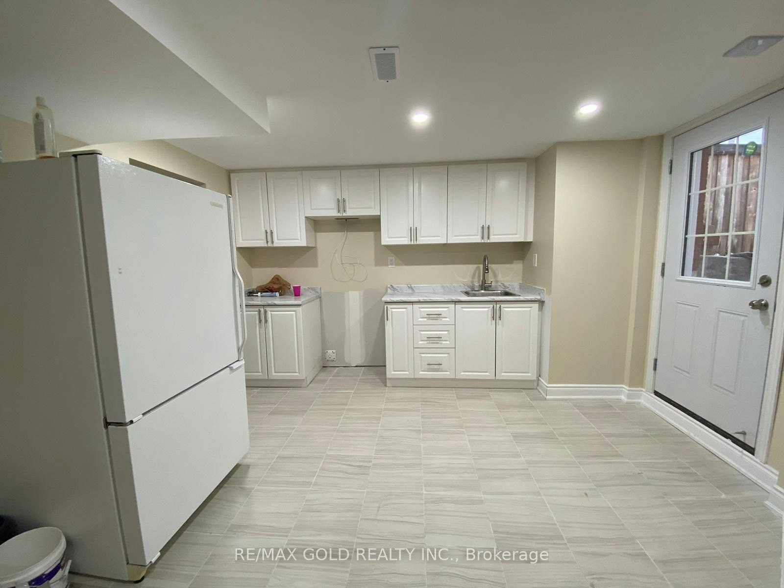 Lower-1664 Norris Circle, Milton, ON, L9T 6A3 - 8