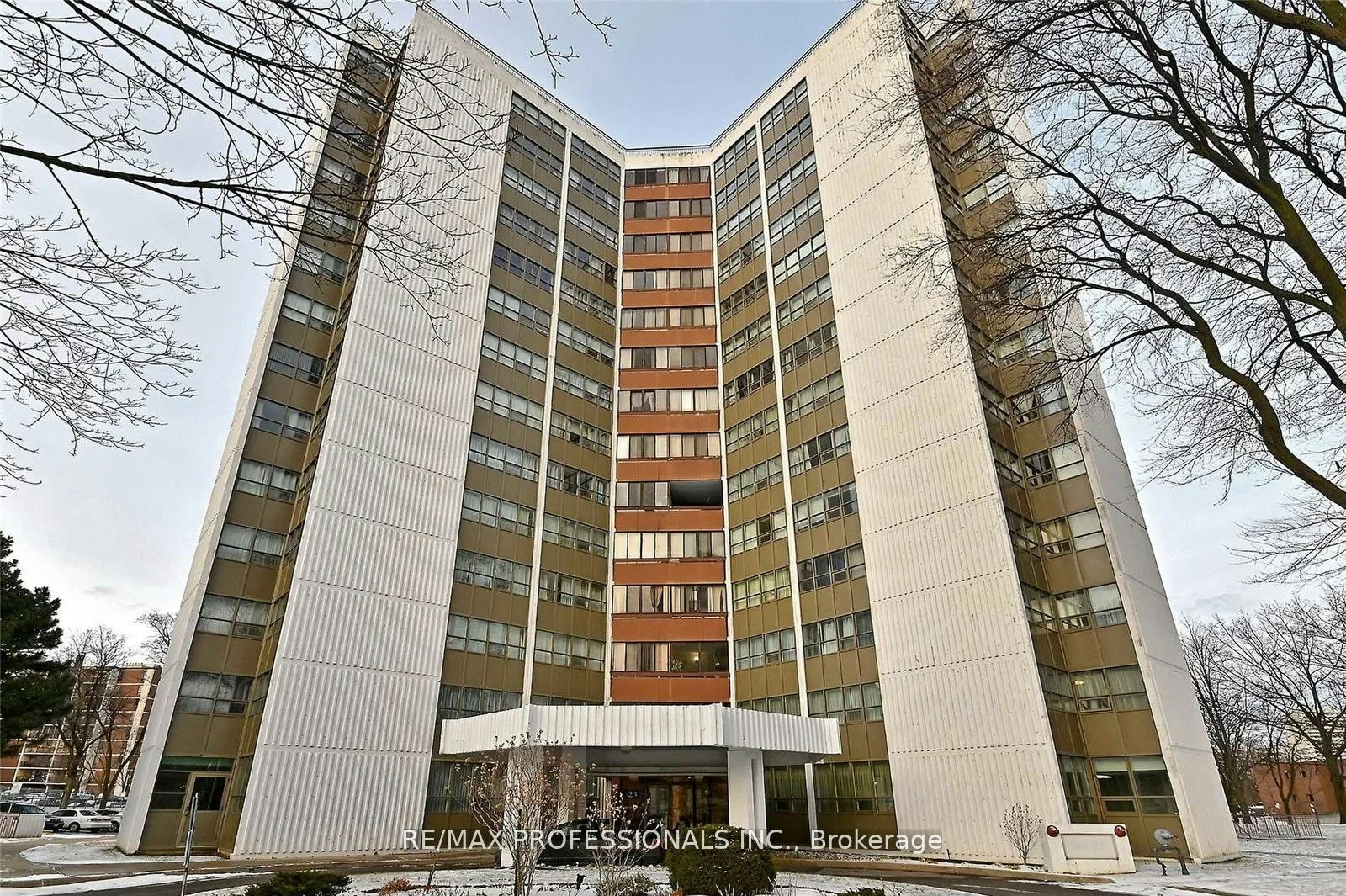 802-2323 Confederation Parkway, Mississauga, ON, L5B 1R6