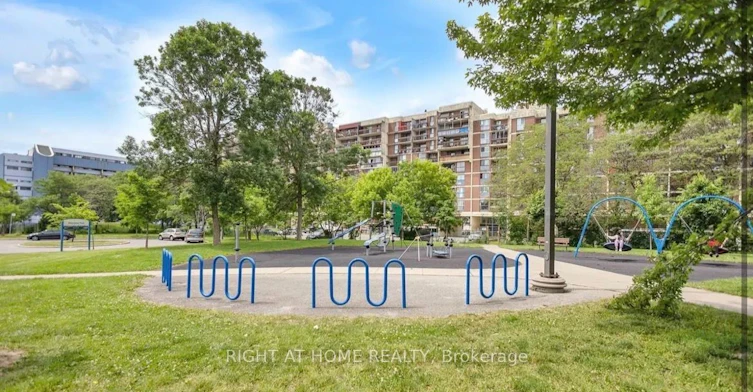 503-4689 Jane Street, Toronto, ON, M3N 2T6 - 4