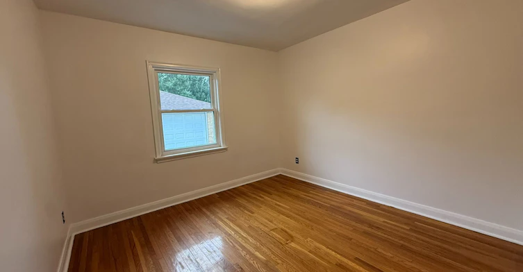Main-9 Macleod Street, Toronto, ON, M6L 2M7 - 11