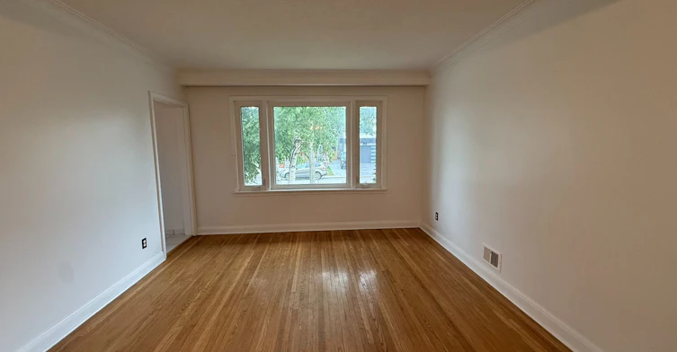 Main-9 Macleod Street, Toronto, ON, M6L 2M7 - 6