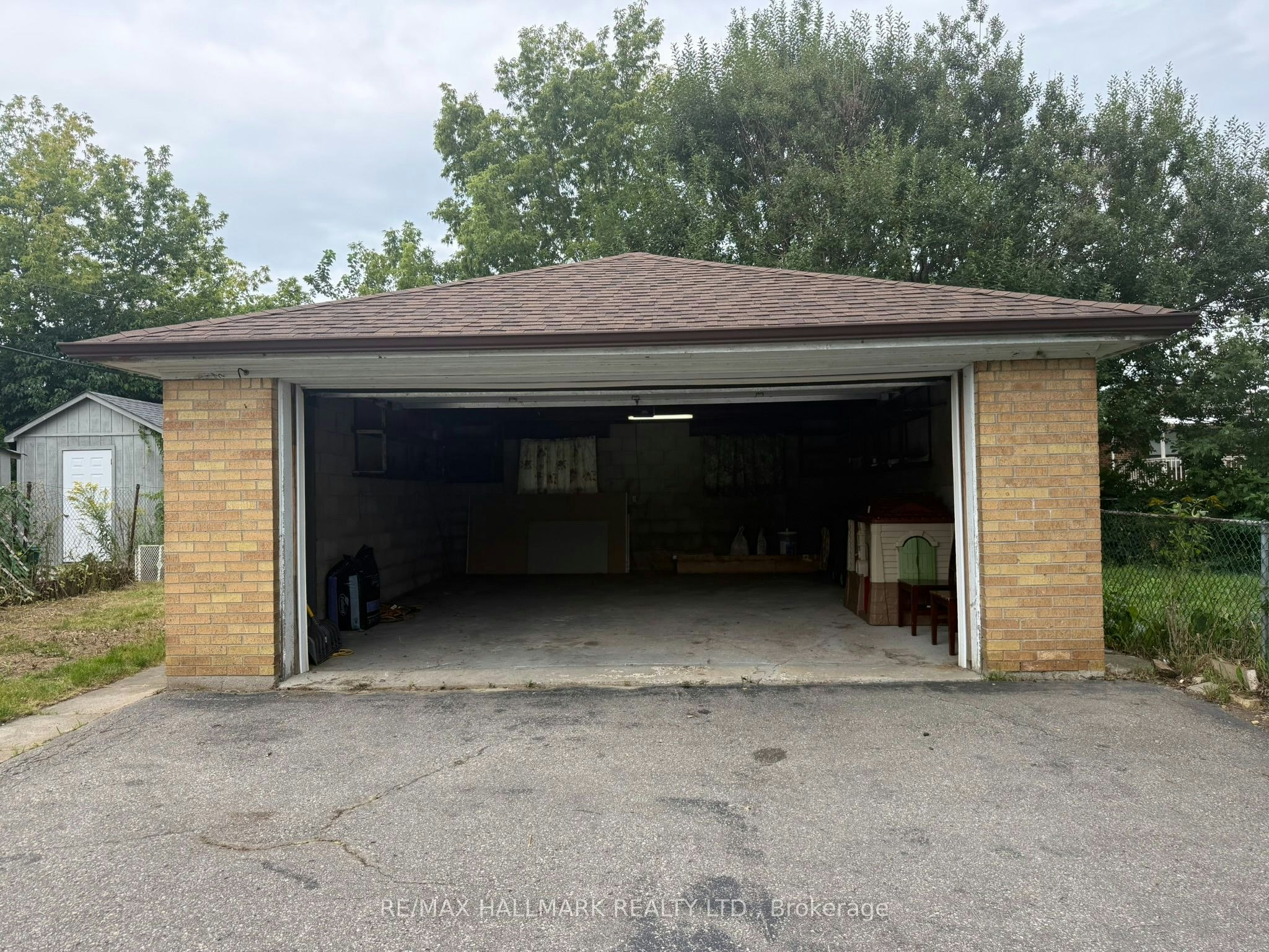 Main-9 Macleod Street, Toronto, ON, M6L 2M7 - 17