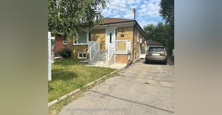 Main-9 Macleod Street, Toronto, ON, M6L 2M7