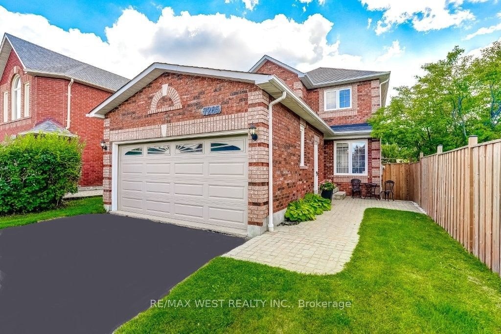 7265 Sandhurst Drive, Mississauga, ON, L5N 7G8