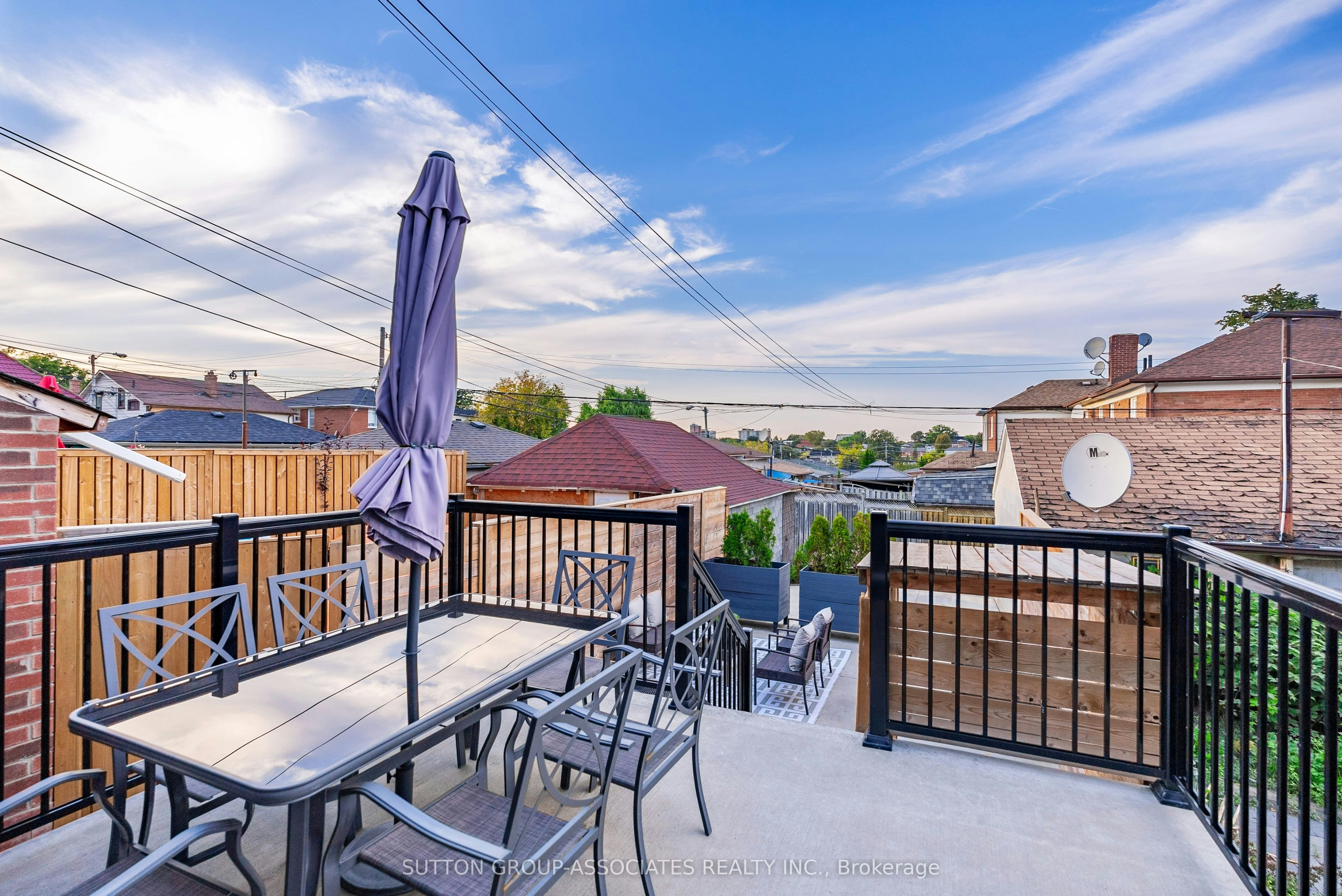 10 Innes Avenue, Toronto, ON, M6E 1M8 - 14