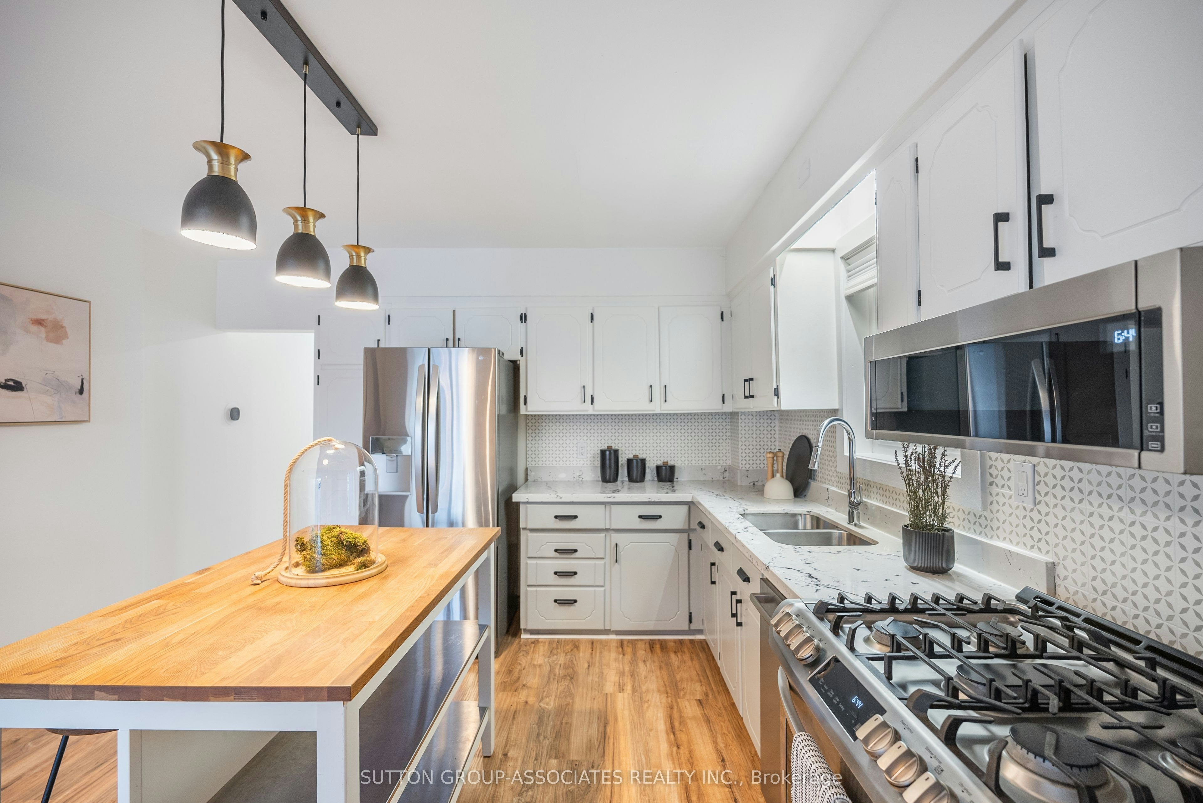 10 Innes Avenue, Toronto, ON, M6E 1M8 - 7