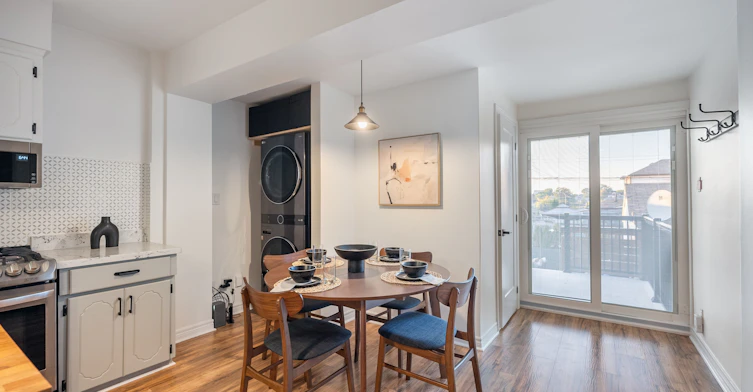 10 Innes Avenue, Toronto, ON, M6E 1M8 - 8