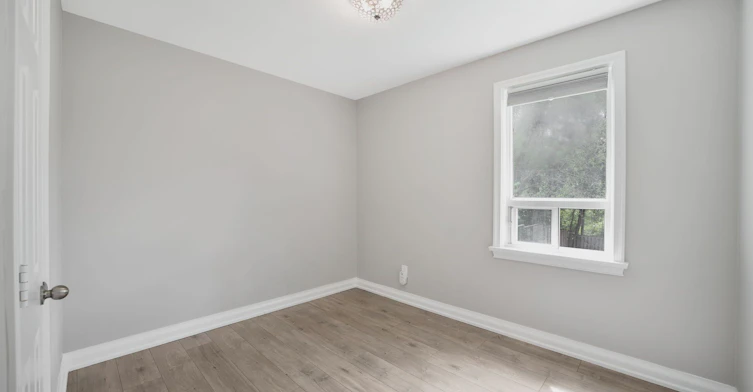 15 Delroy Drive, Toronto, ON, M8Y 1M8 - 11