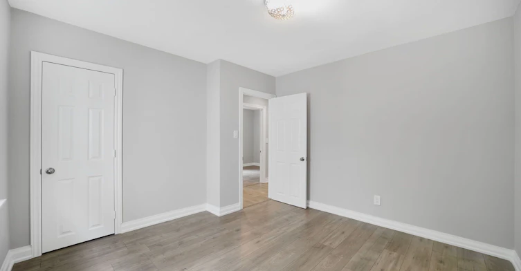 15 Delroy Drive, Toronto, ON, M8Y 1M8 - 15