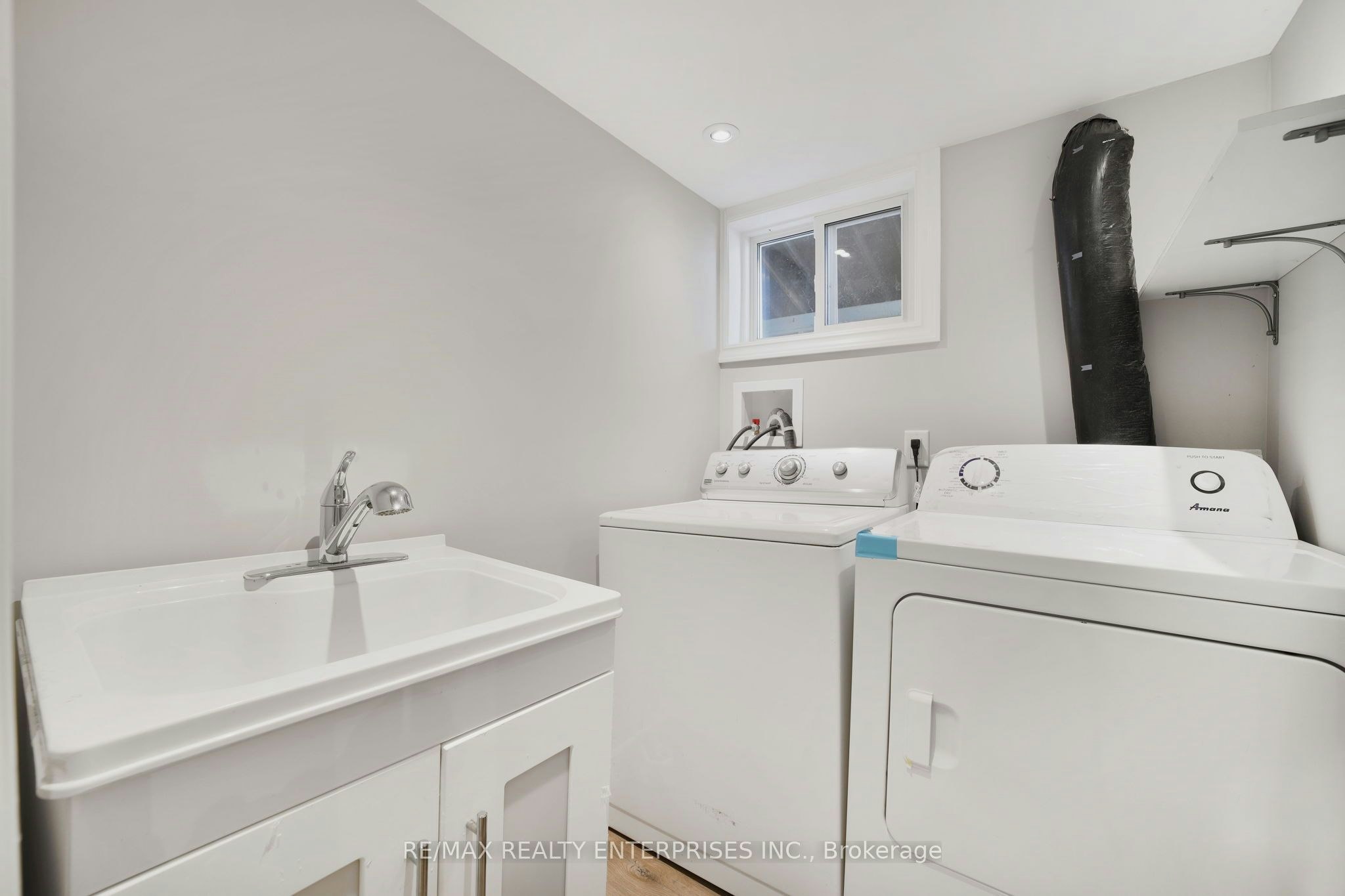 15 Delroy Drive, Toronto, ON, M8Y 1M8 - 24