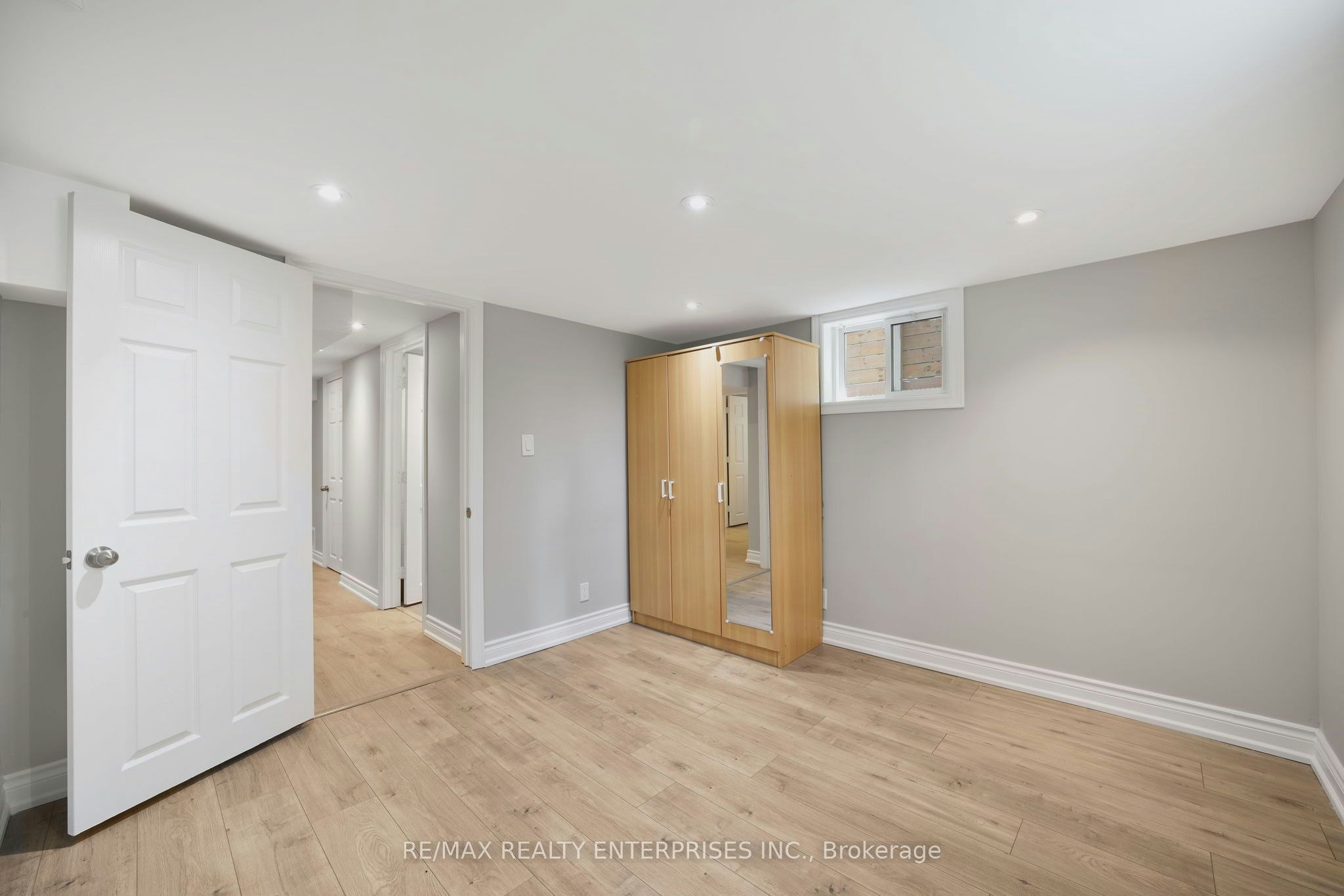 15 Delroy Drive, Toronto, ON, M8Y 1M8 - 19