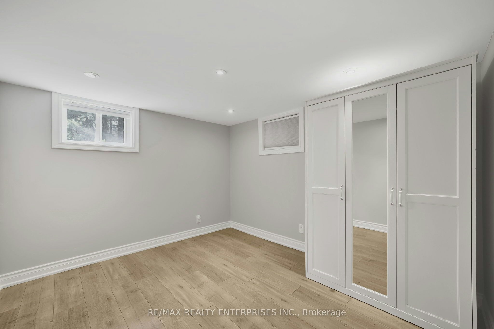 15 Delroy Drive, Toronto, ON, M8Y 1M8 - 22
