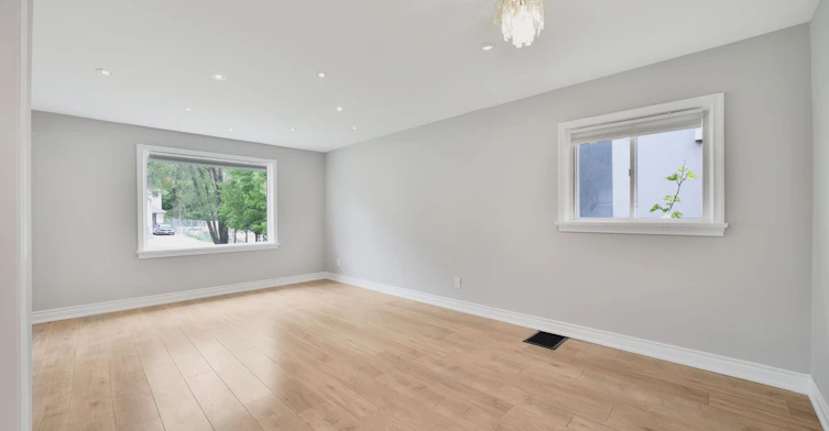 15 Delroy Drive, Toronto, ON, M8Y 1M8 - 6