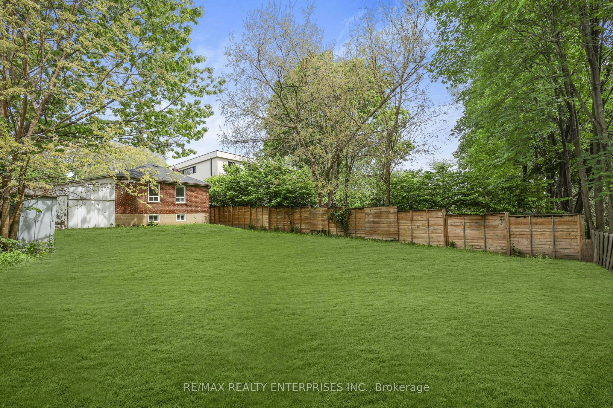 15 Delroy Drive, Toronto, ON, M8Y 1M8 - 26