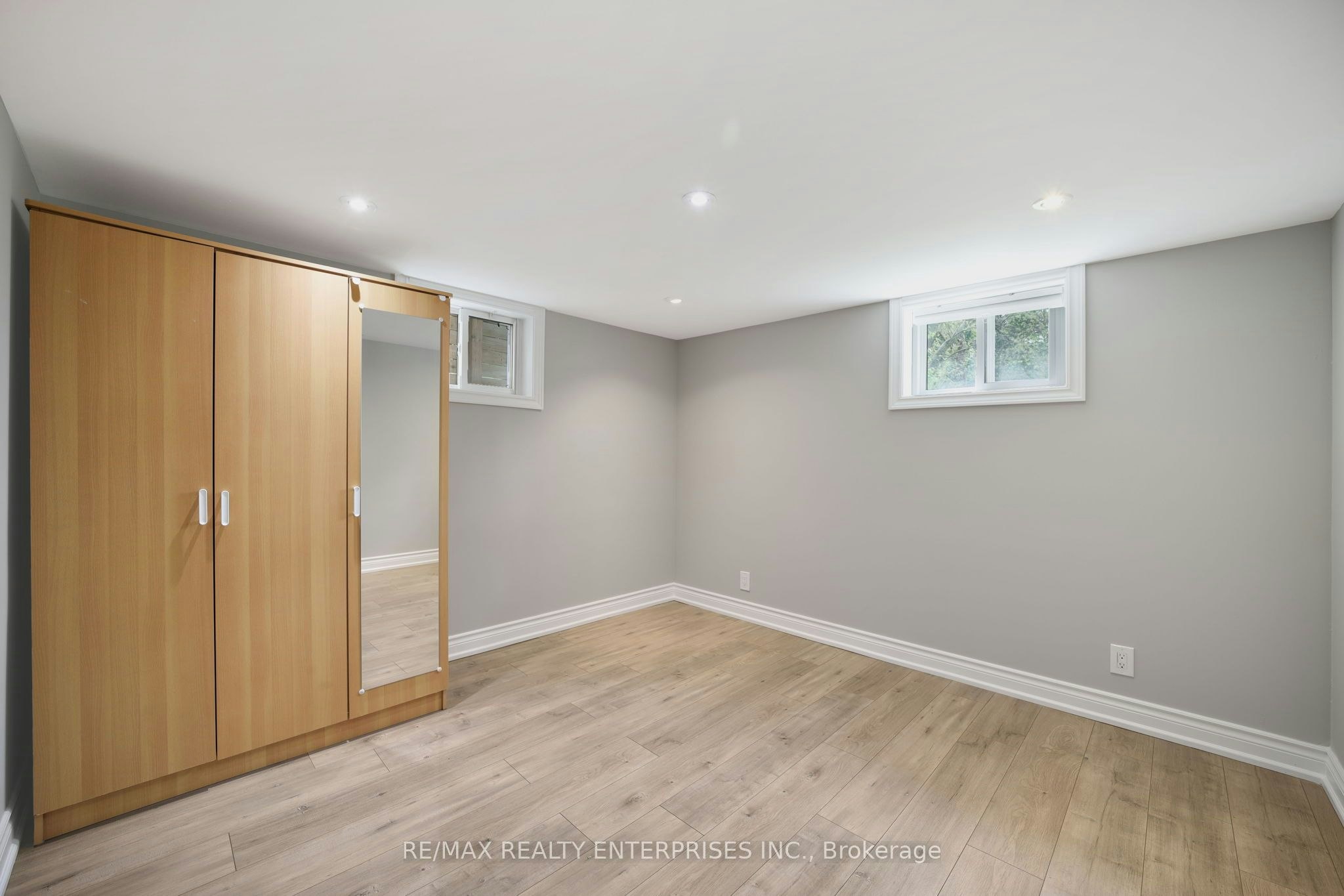 15 Delroy Drive, Toronto, ON, M8Y 1M8 - 18